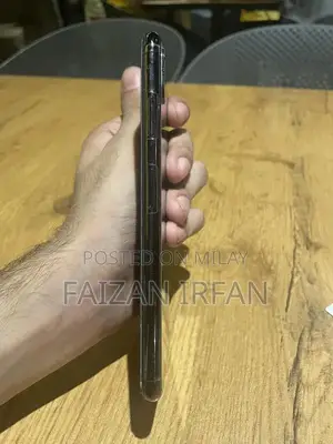 Photo - Apple iPhone XS Max 256GB Premium Smartphone