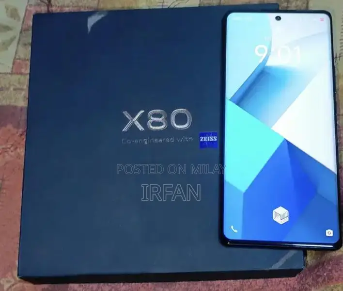 High-Performance Smartphone with Extensive RAM and Storage