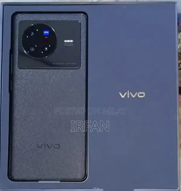 High-Performance Smartphone with Extensive RAM and Storage