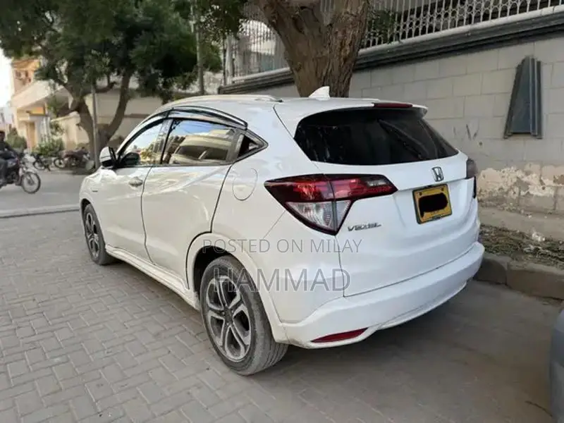 Honda Vezel 2015 Compact SUV - Family-Owned Imported Vehicle