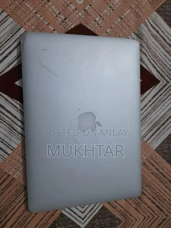 Apple MacBook Air A1466 Laptop Core i5 4GB RAM 128GB SSD