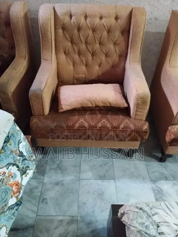 Comfortable 7-Seater Living Room Sofa Set