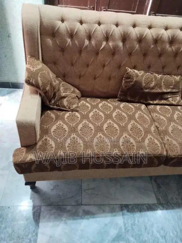 Comfortable 7-Seater Living Room Sofa Set