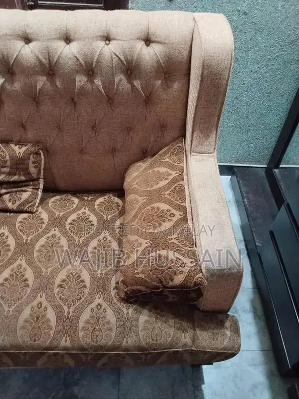 Comfortable 7-Seater Living Room Sofa Set