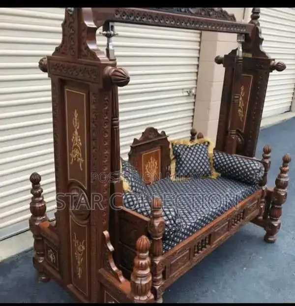 Solid Shisham Wood Garden Swing for Outdoor Spaces