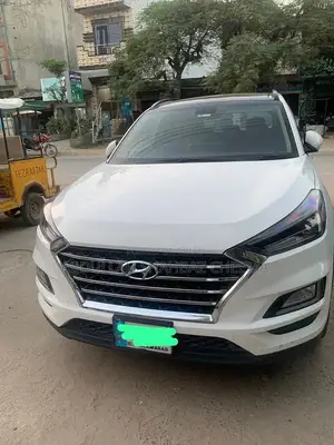 Photo - 2021 Hyundai Tucson FWD Compact SUV