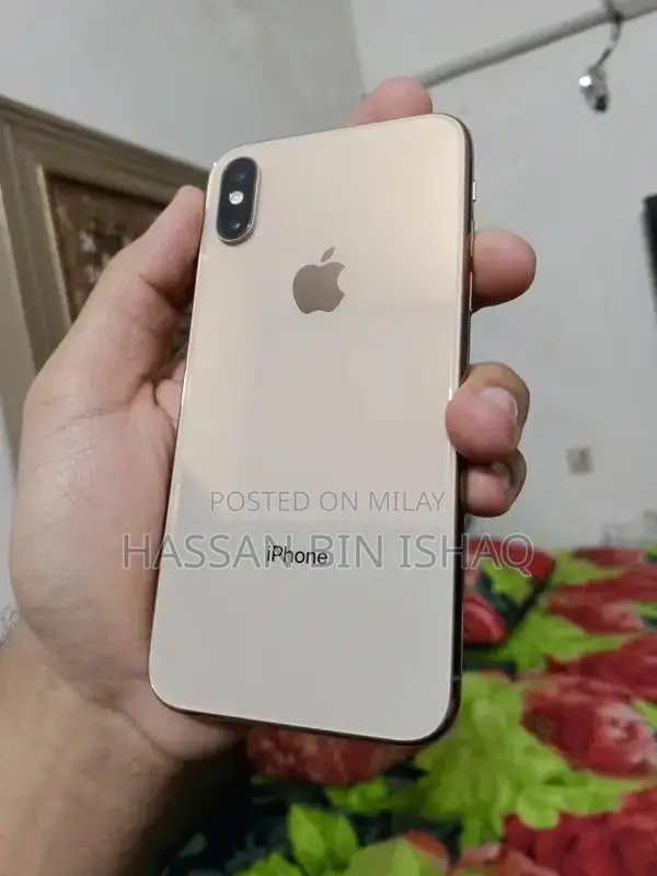 64GB Smartphone Premium Condition with Water Protection