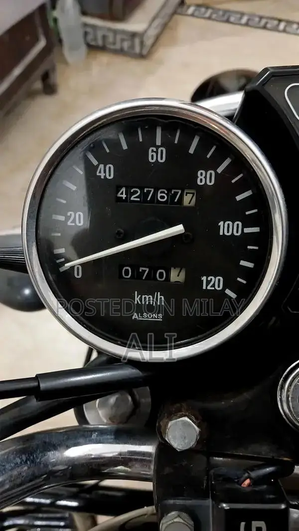 Suzuki GS 150 SE Motorcycle - Low Mileage Touring Bike