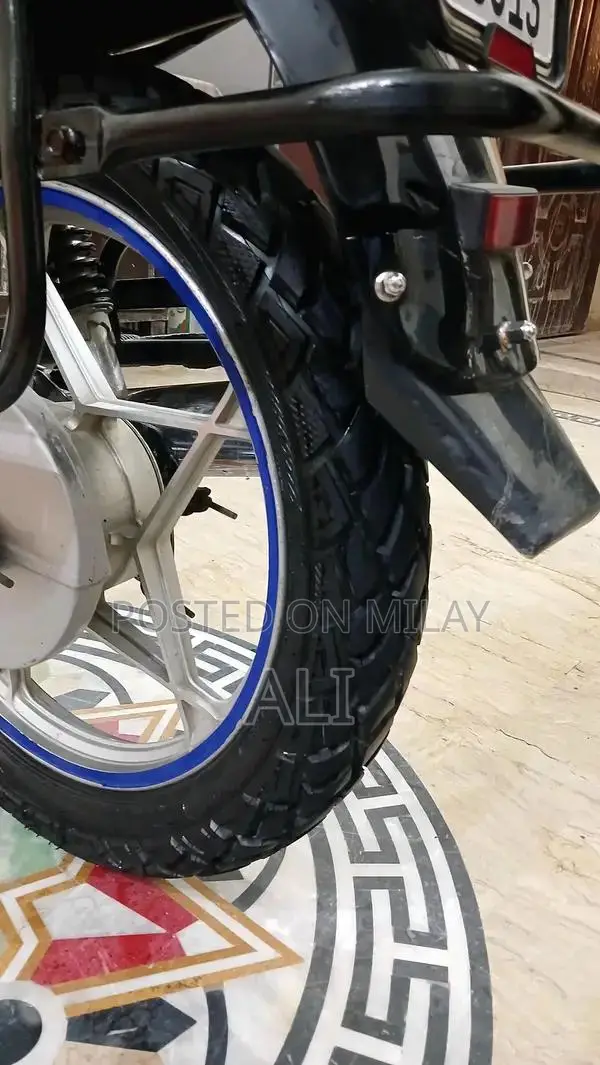 Suzuki GS 150 SE Motorcycle - Low Mileage Touring Bike