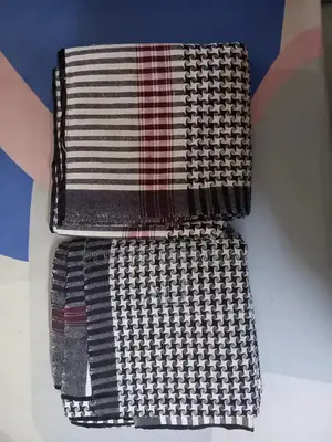 Photo - Khas Soft Woolen Blanket - 2 Piece Cotton Set