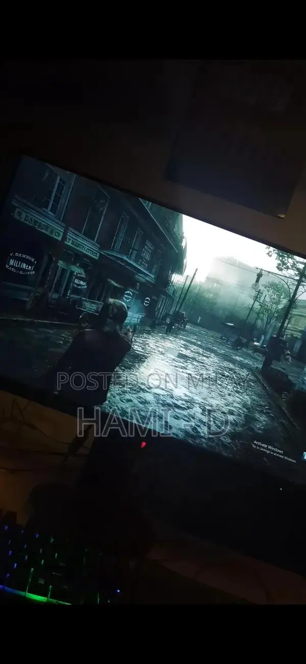 HP 28-Inch Full HD Monitor - 75Hz Refresh Rate