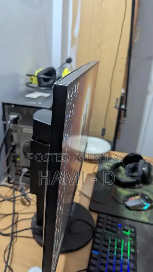 HP 28-Inch Full HD Monitor - 75Hz Refresh Rate