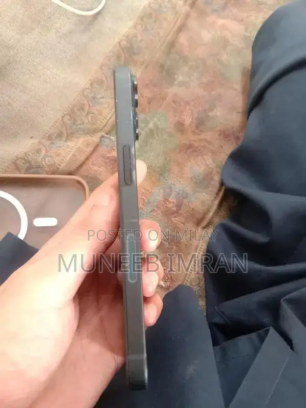 iPhone 13 128GB Non-PTA Excellent Condition