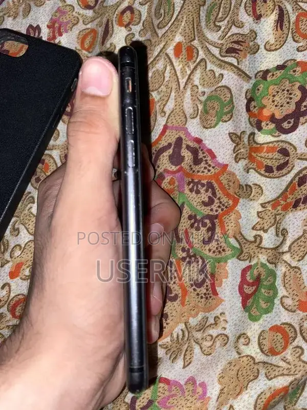 Refurbished iPhone 8 Unlocked Smartphone