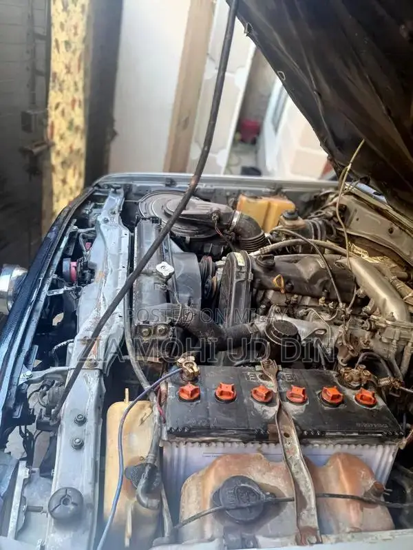 Toyota Land Cruiser 4x4 SUV with 1KZ Engine and Sunroof