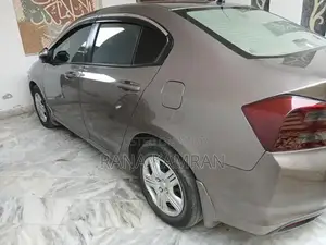 Home Use Sedan - Personal Vehicle for Daily Transportation