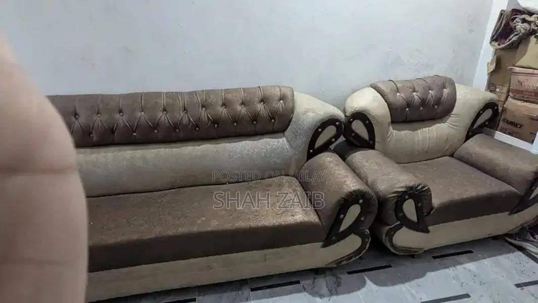 6-Seater Chinioti Wooden Sofa Set with Foam Upholstery