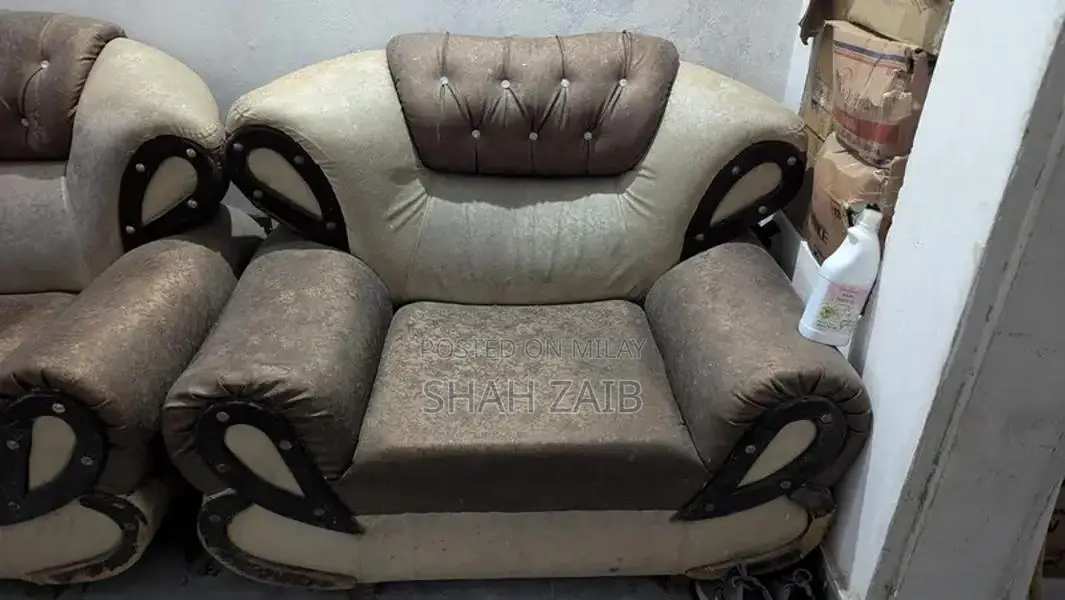 6-Seater Chinioti Wooden Sofa Set with Foam Upholstery