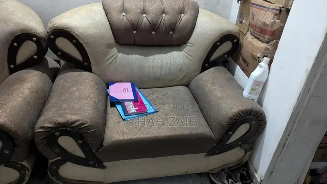 6-Seater Chinioti Wooden Sofa Set with Foam Upholstery