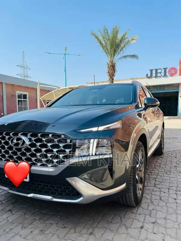 2025 Hyundai Santa Fe Hybrid - Advanced Eco-Friendly SUV