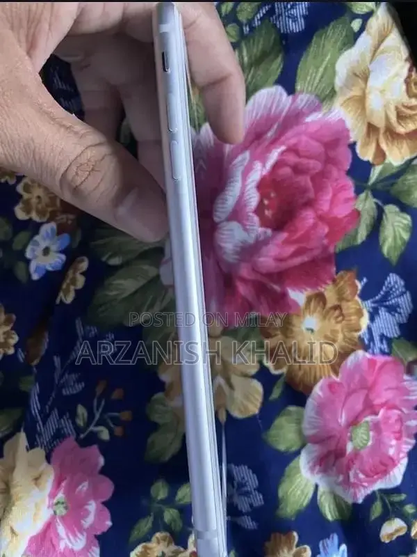 Apple iPhone 7 Plus Smartphone with Advanced Features