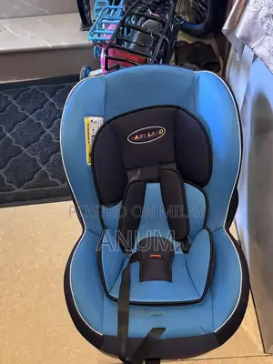 Comfortable Baby Car Seat - Excellent Condition