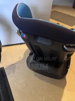 Comfortable Baby Car Seat - Excellent Condition