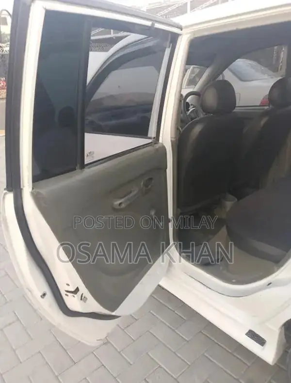 Hyundai Santro 2001 Compact Hatchback with EFI Engine