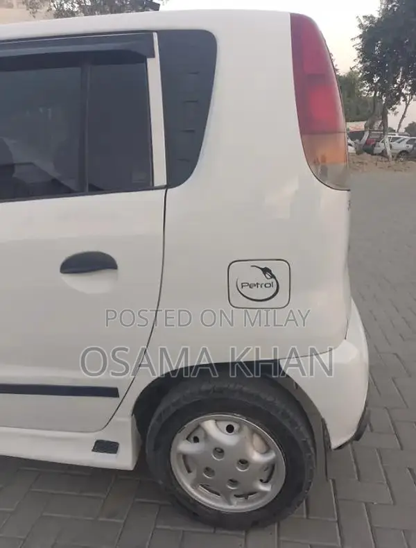 Hyundai Santro 2001 Compact Hatchback with EFI Engine