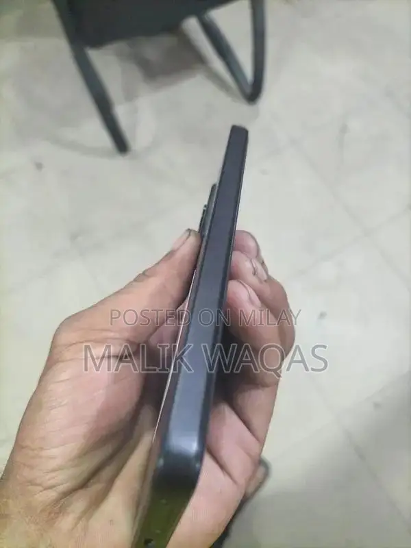 Memory Smartphone with 8+4 GB RAM and 256 GB Storage