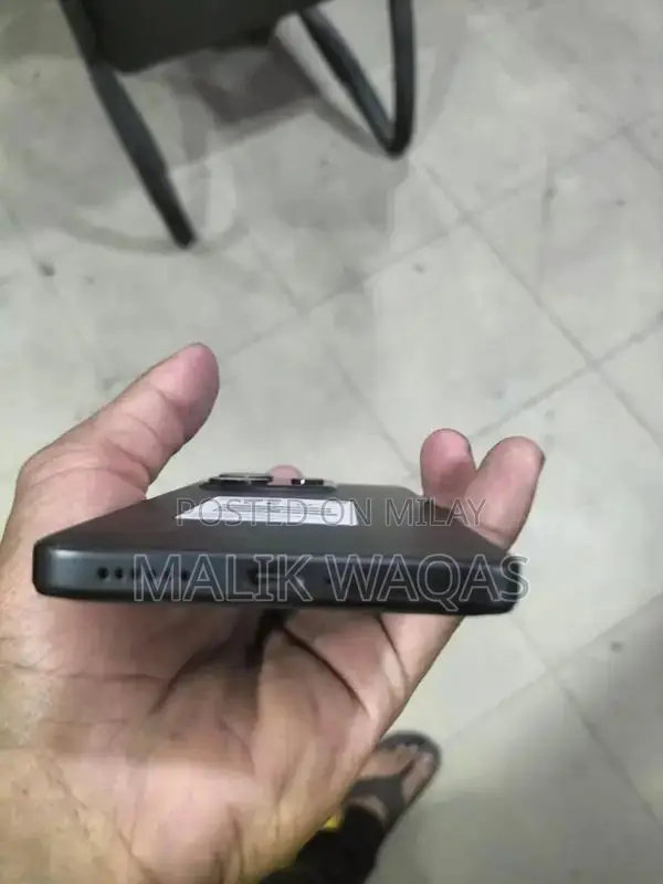 Memory Smartphone with 8+4 GB RAM and 256 GB Storage