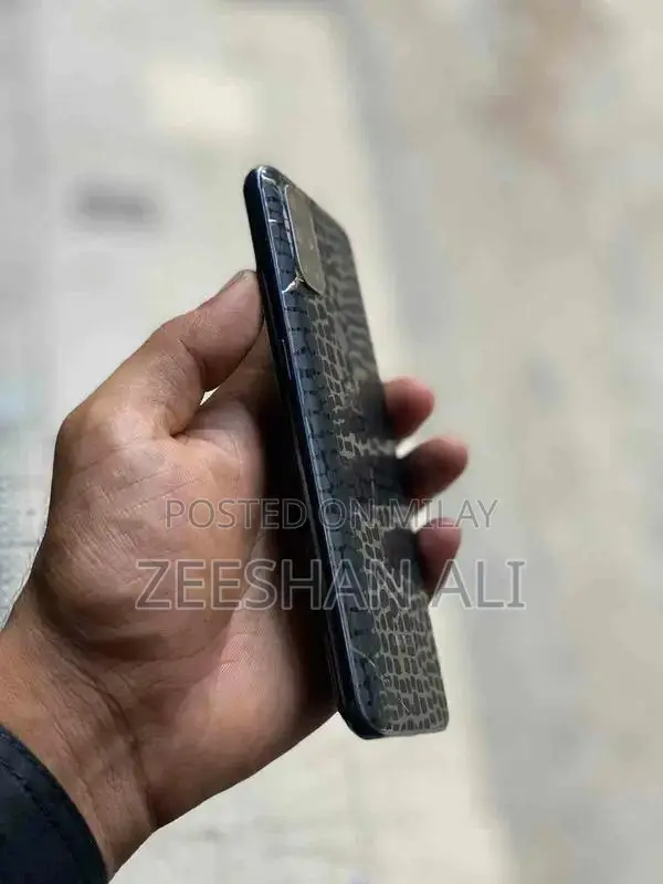 OnePlus N10 5G Smartphone - Midrange Performance Device