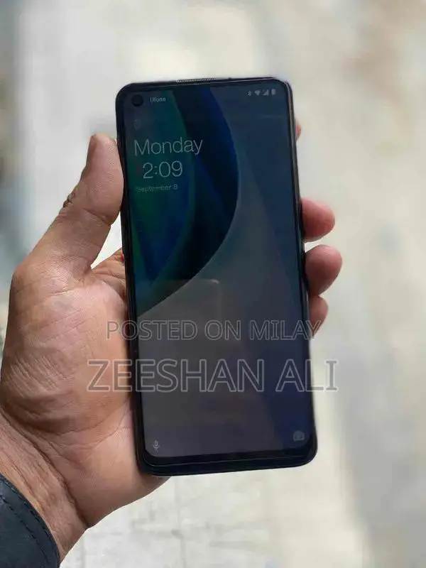 OnePlus N10 5G Smartphone - Midrange Performance Device