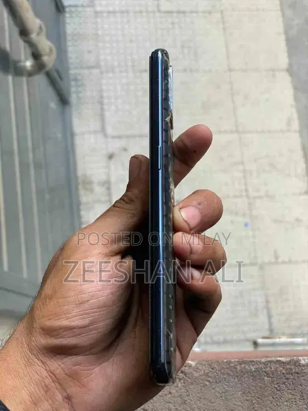 OnePlus N10 5G Smartphone - Midrange Performance Device