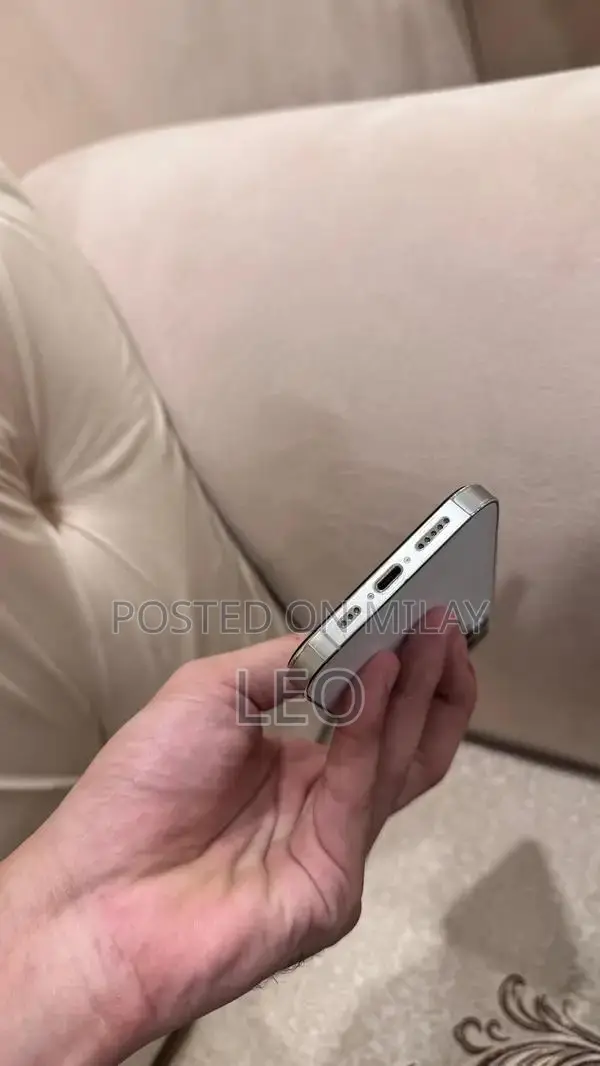 Apple iPhone 13 Pro Premium Smartphone