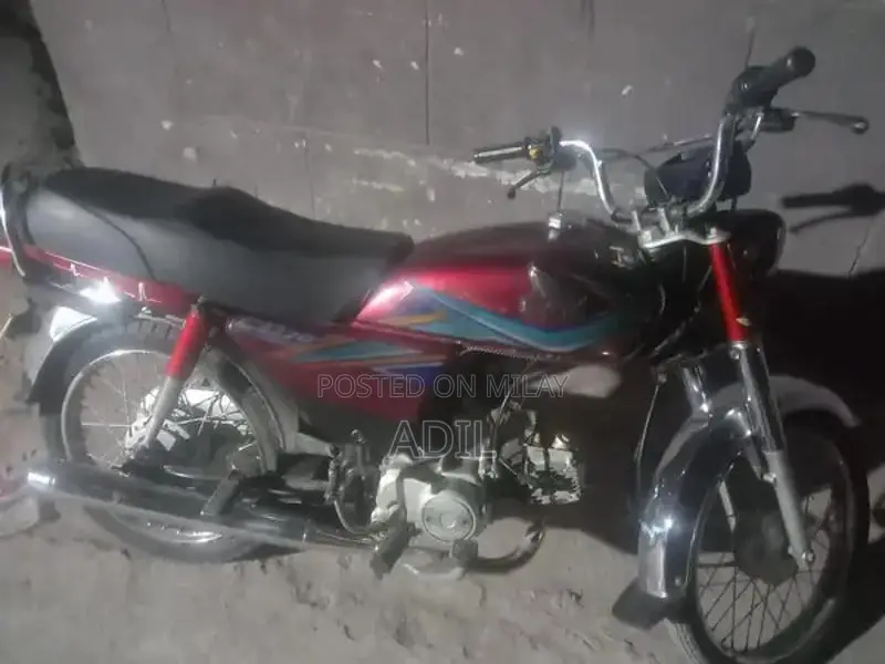 Honda CD 70cc Motorcycle - Reliable Single Cylinder Bike