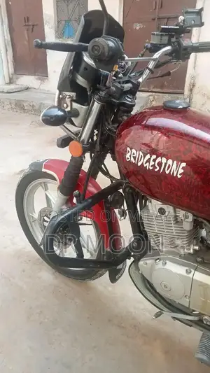 Photo - Suzuki GS150 SE Motorcycle - Second Owner, Low Mileage