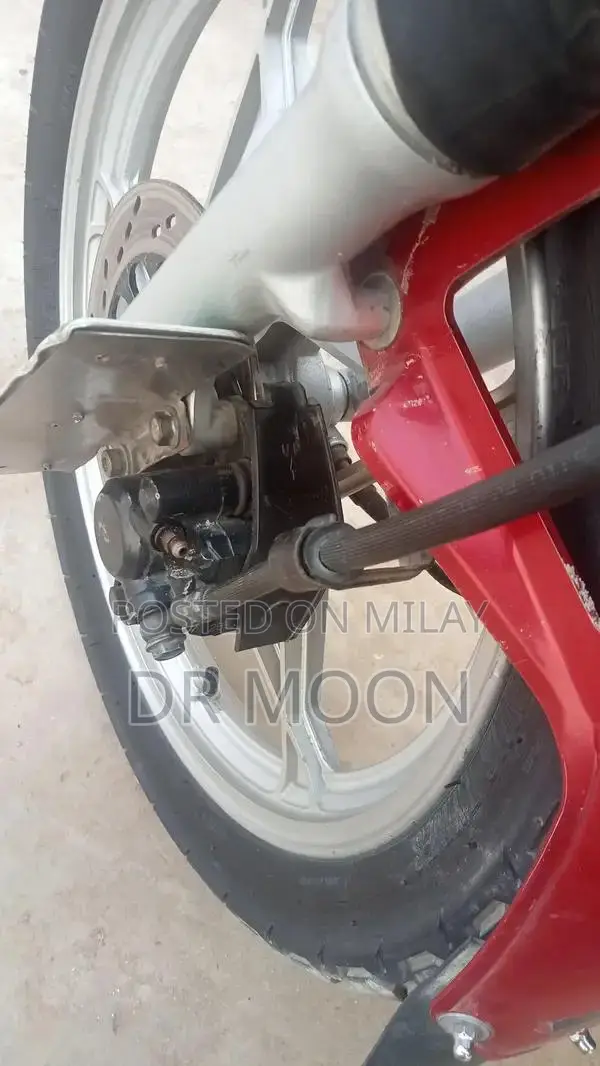 Suzuki GS150 SE Motorcycle - Second Owner, Low Mileage