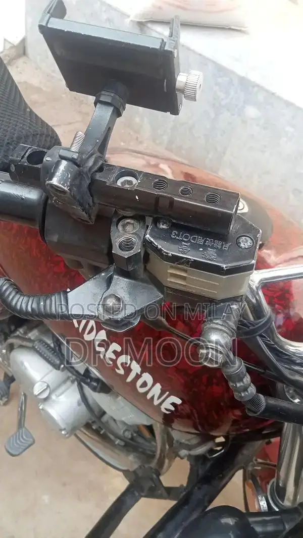 Suzuki GS150 SE Motorcycle - Second Owner, Low Mileage