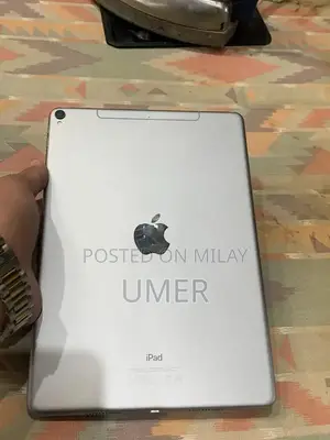 Photo - Apple iPad Pro 10.5-inch Tablet