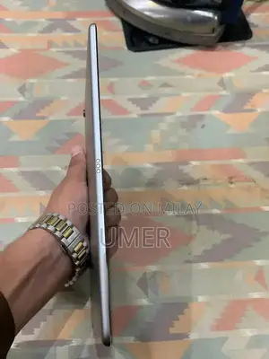 Apple iPad Pro 10.5-inch Tablet