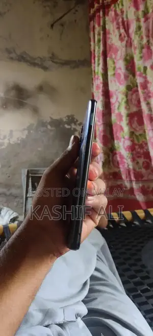 Compact Techno Device with Advanced Connectivity Features