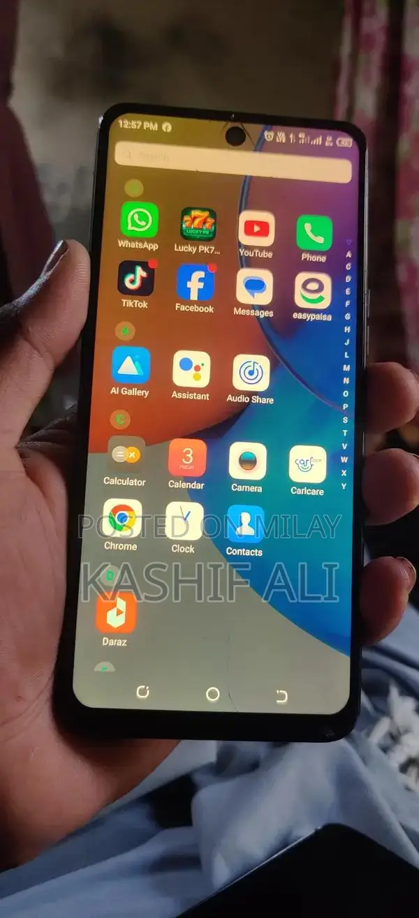 Compact Techno Device with Advanced Connectivity Features