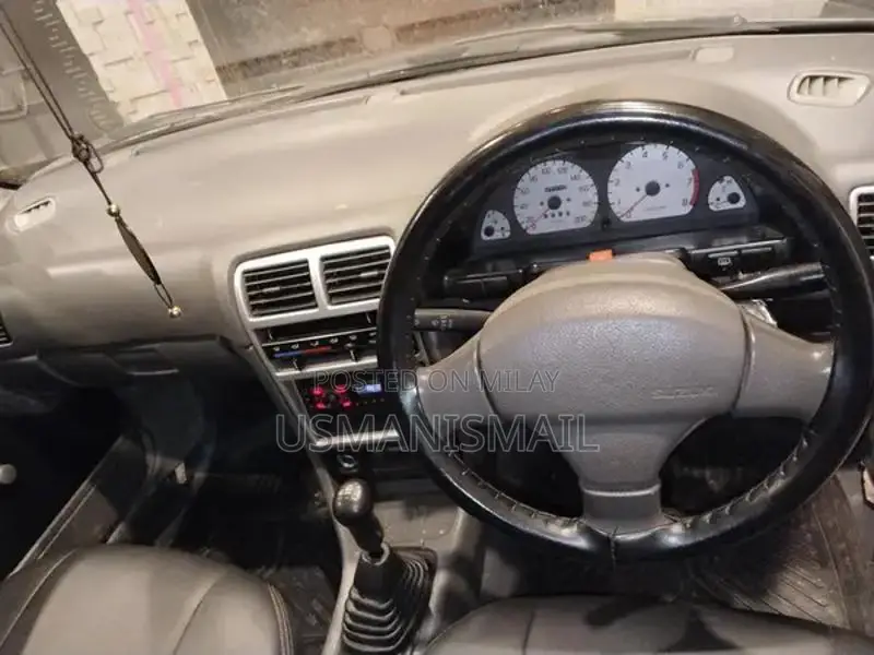 Suzuki Cultus VXRi 2011 - Low Mileage Sedan with Excellent Condition