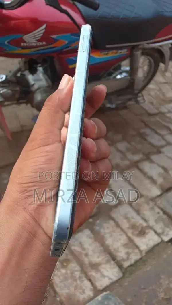 Oppo A18 Smartphone - 4GB RAM, 128GB Storage