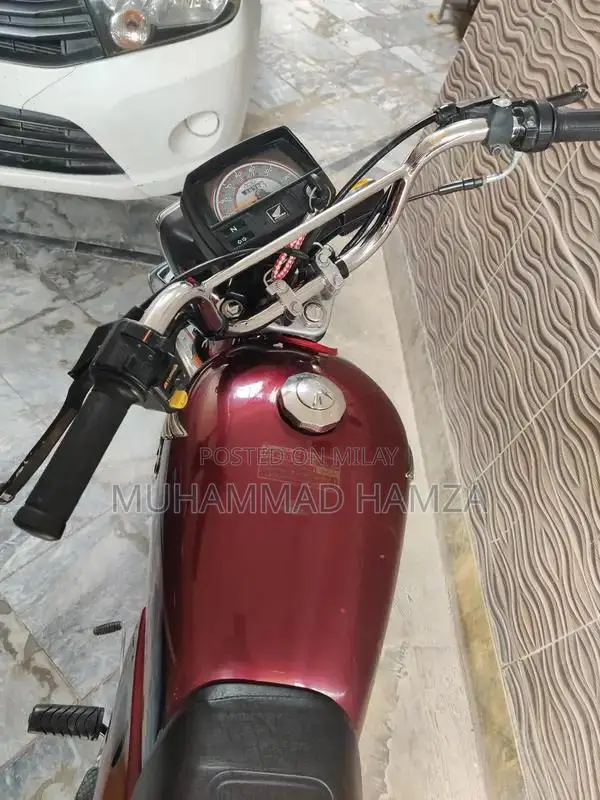 Honda CD 70 Motorcycle 2024/25 Model