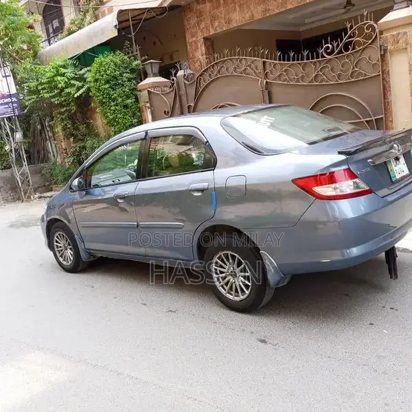 Honda City 2003 Sedan Family Car Manual Transmission