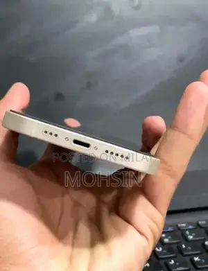 iPhone 12 64GB Smartphone - Excellent Condition White