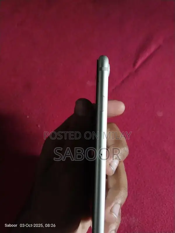 Apple iPhone 7 256GB Gray Smartphone with High Battery Health