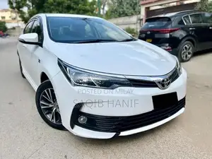 Photo - Toyota Corolla Altis 1.6 Automatic Sedan
